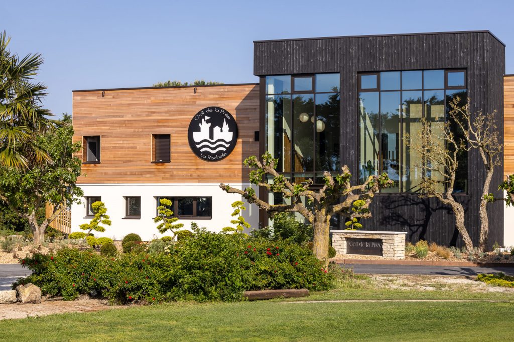 club house et restaurant du golf de La Prée à La Rochelle